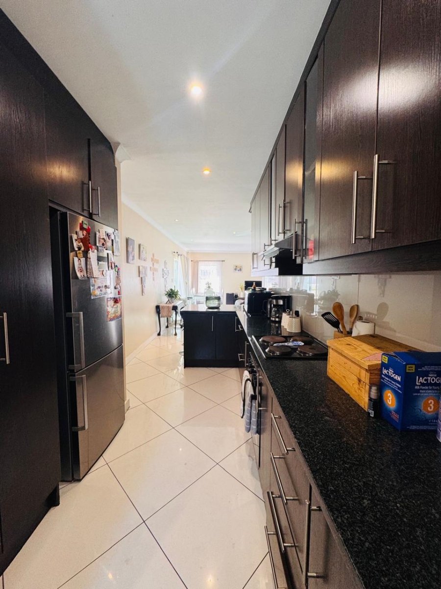 To Let 3 Bedroom Property for Rent in Fernwood Western Cape